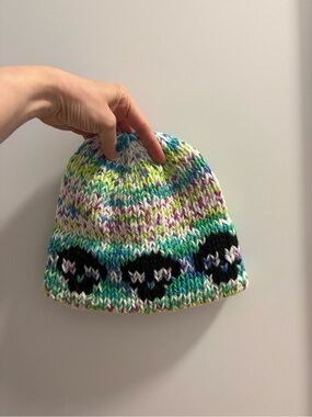 New! Adult Multicolour Knit Beanie - Black skulls